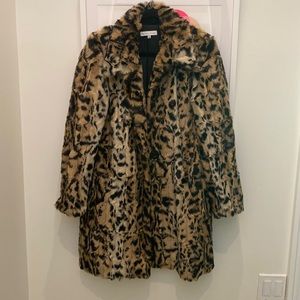 Super cute leopard print coat. Great dressed up or down with jeans